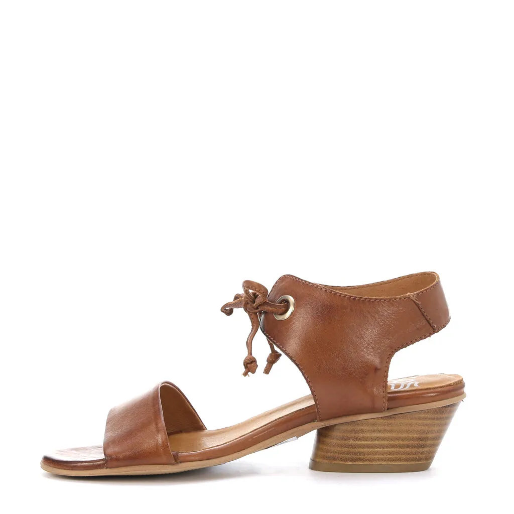Bend Sandals