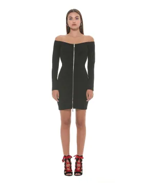 Short dress with boat collar